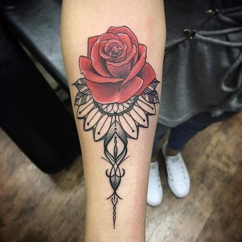 网红手上纹身吃瓜,揭秘纹身背后的故事与争议