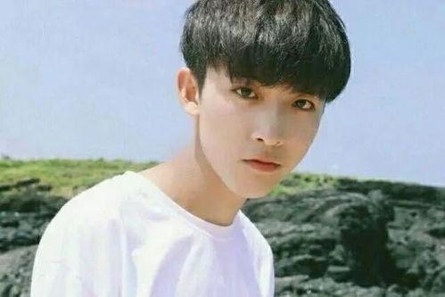 网红吃瓜男帅哥图片大全