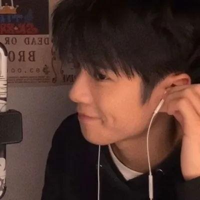 网红吃瓜男帅哥图片大全