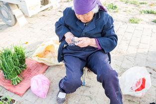 吃瓜骂农村人的网红视频,吃瓜群众热议农村人形象