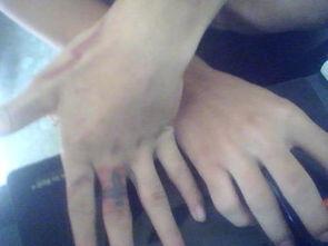 手上有纹身的网红吃瓜,揭秘娱乐圈幕后真相