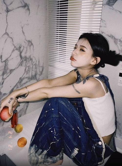 吃瓜网红男女视频,甜蜜互动背后的秘密大揭秘